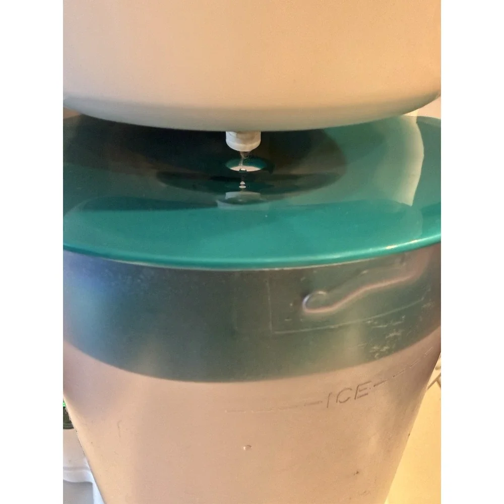 West Bend Iced Tea Maker White Electric Brewer with Pitcher Made in USA Works!!